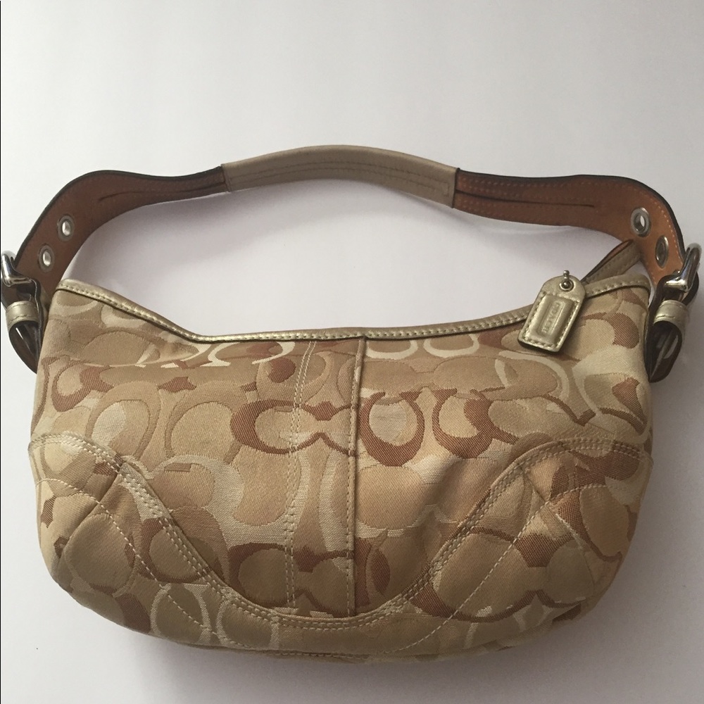 COACH SIGNATURE BAG